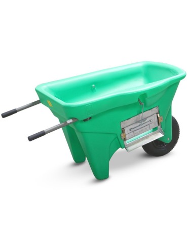 Furajare si adapare oi si capre - Roaba transport si distributie furaje animale, LaBuvette