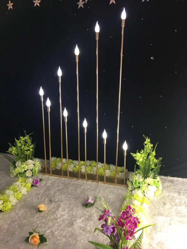 Lampa Electrica cu 10 Tije si Becuri Led pentru Evenimente, Auriu [1]