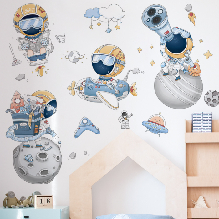 Sticker Autocolant Perete Copii, Astronauti Haiosi in Spatiu si Planete, 85x85 cm [5]