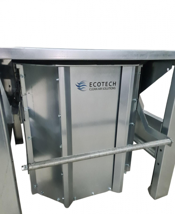 Sistem industrial de exhaustare ET1060 cu debit de aer aspirat 6000 mc/h, suprafata filtranta 10 m², gura de exhaustare Ø 200 mm, rezervor rumegus 400 l [3]