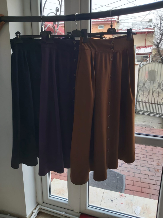 Fusta cu nasturi și buzunare [3]