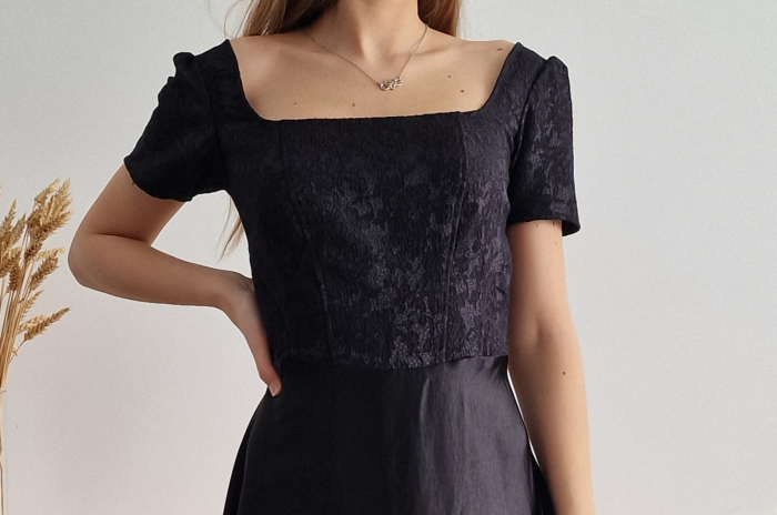 rochie-dama-satinata-neagra-bust-floral [4]