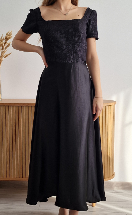 rochie-dama-satinata-neagra-bust-floral [1]