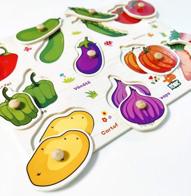 Puzzle Montessori din Lemn cu Butoni – Legume în Limba Română [3]