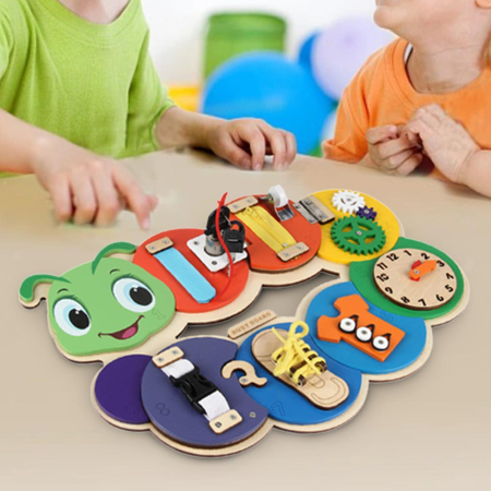 Placă Montessori Busy Board Omidă din Lemn cu 7 Activități – Încuietori, Fermoar, Șiret și Ceas, 3+ ani [21]