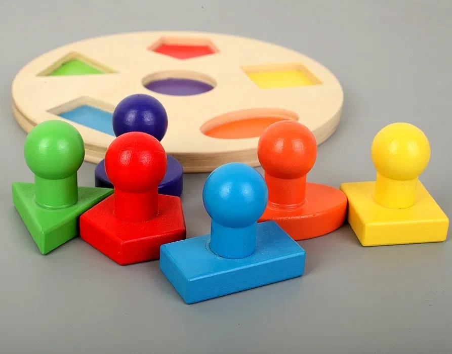 Puzzle Montessori din Lemn cu 6 Forme Geometrice Colorate pentru Copii [1]