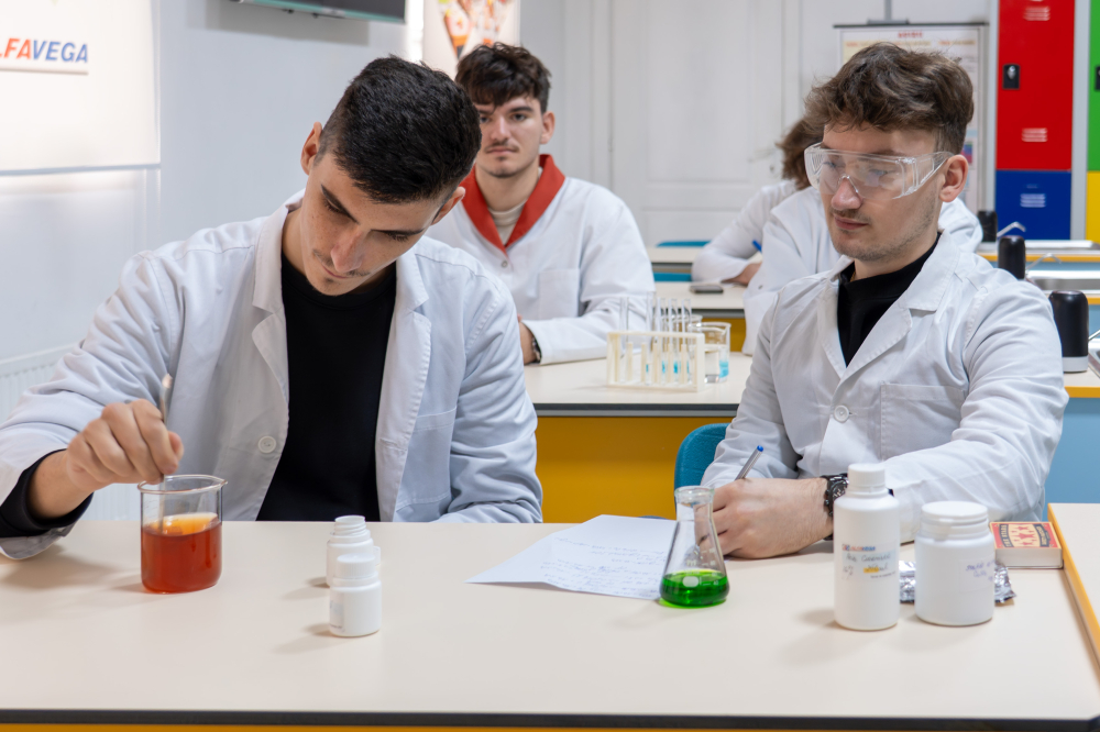 Ansamblu de mese de laborator ACCES PREMIUM [4]