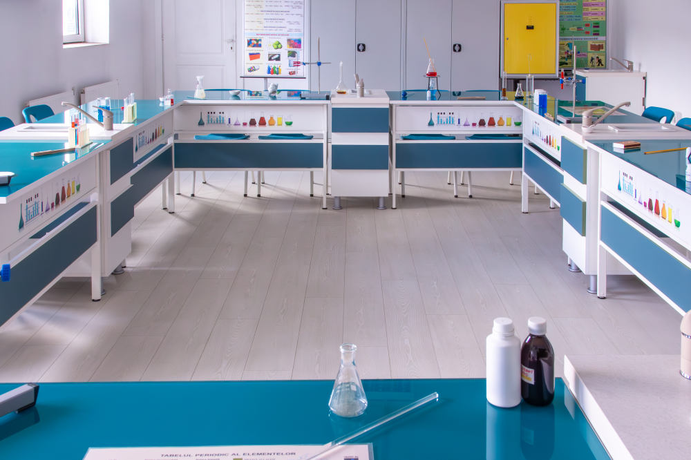 Ansamblu de mese de laborator NEON [7]