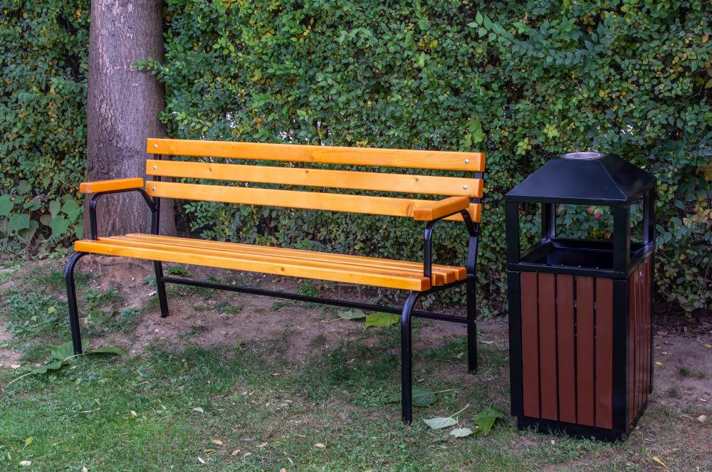 Coș gunoi exterior MAGNOLIA | Metal și WPC, cu recipient interior [4]