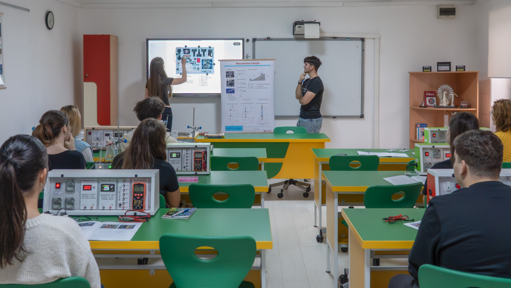 Catedra ACCES PLUS [6]