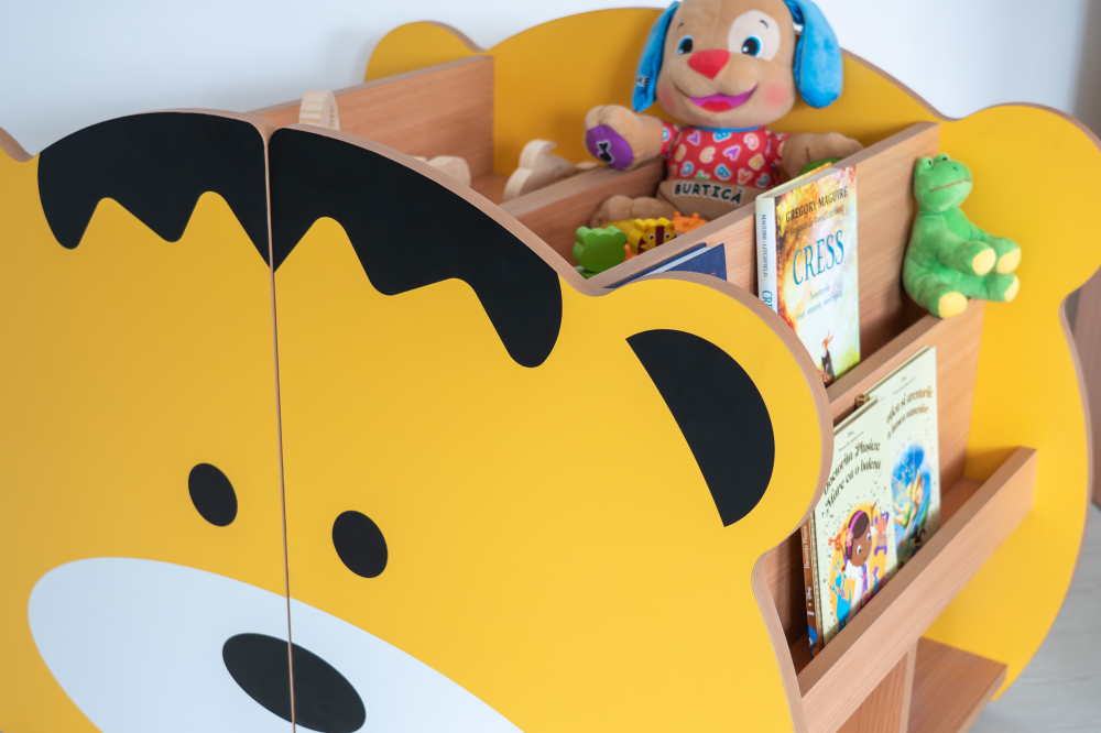 Ansamblu Montessori copii tip ursulet din PAL 18 mm cu roti si rafturi pentru gradinita si camera copii [8]