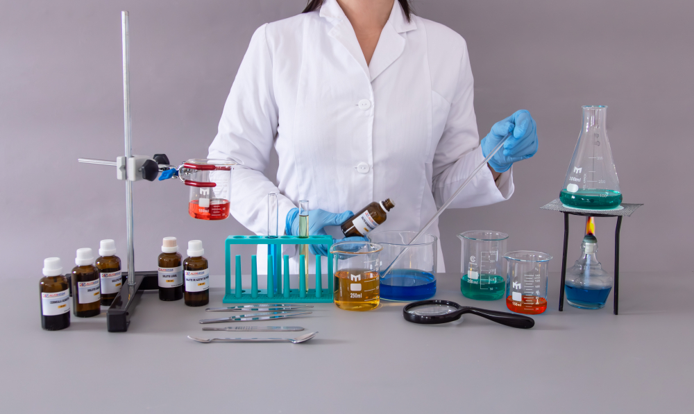KIT 1. Ustensile de laborator de citologie, histologie, morfologie si anatomie vegetala [4]