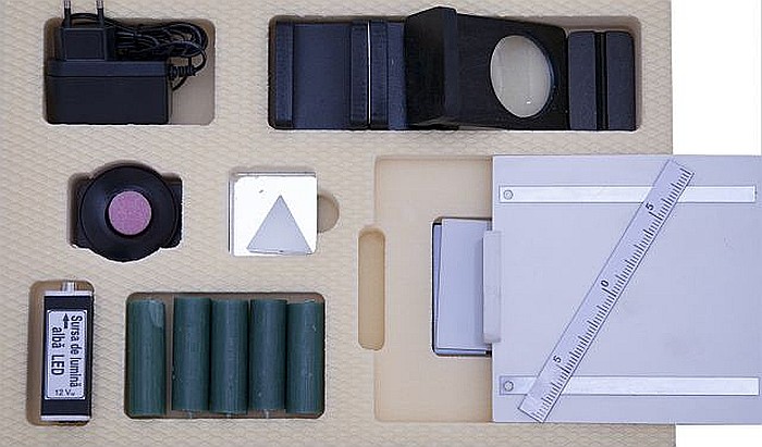 Kit (set) trecerea luminii prin diferite materiale - pentru gimnaziu [4]