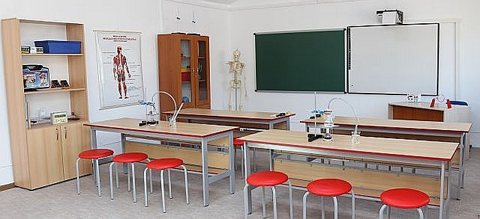 Masă de laborator, 3 elevi, GAMMA [3]