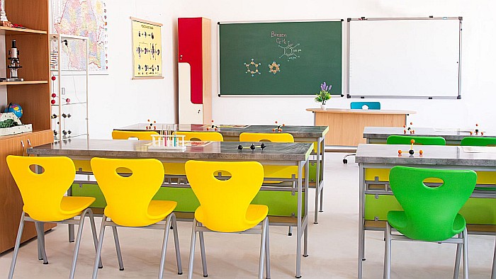 Masă de laborator cu blat termorezistent, 3 elevi, GAMMA [16]