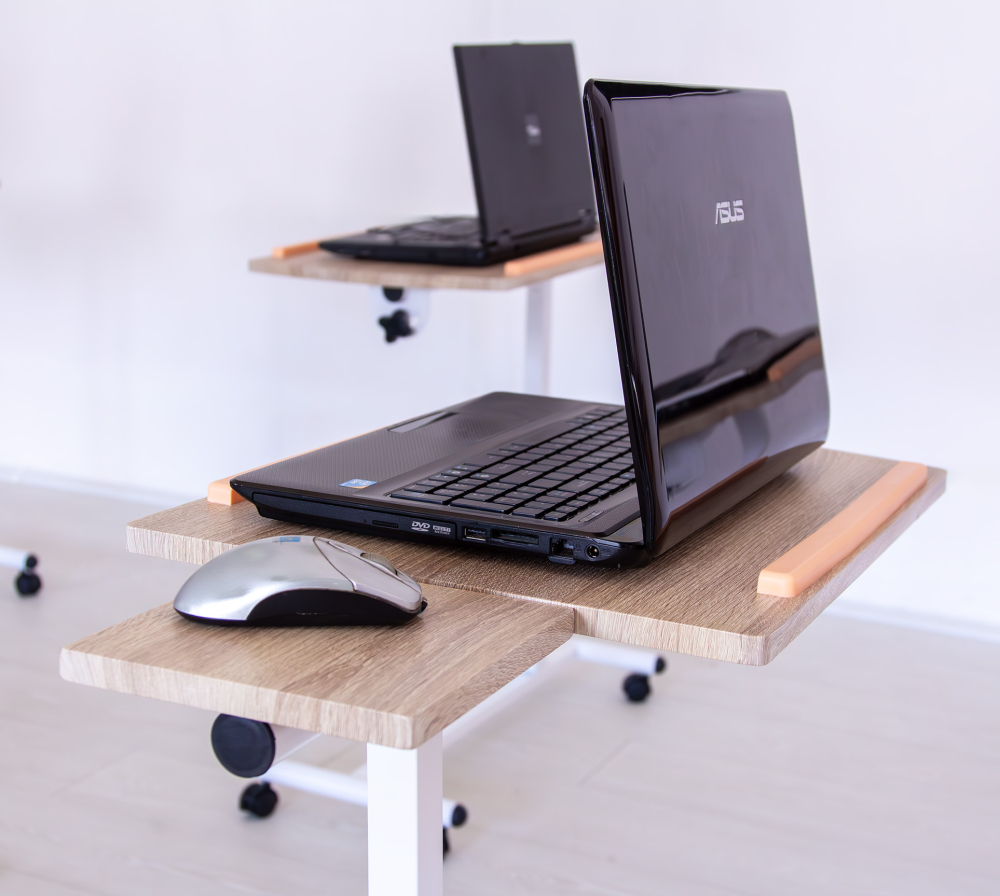 Masa Laptop Tudor [9]