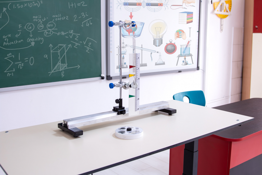 Masa laborator pentru prezentare experimente [6]