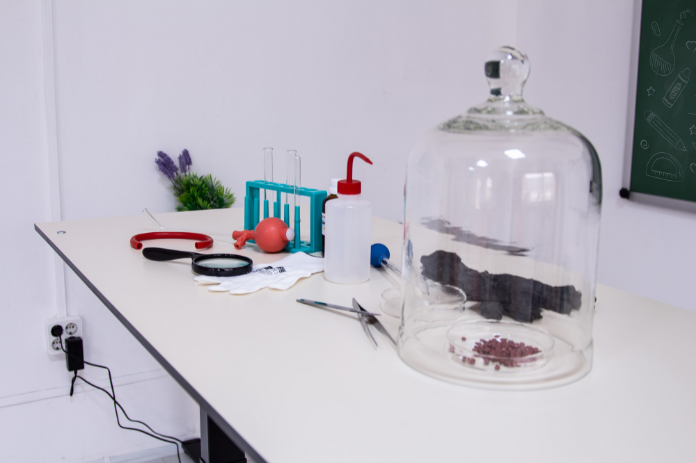 Masa laborator pentru prezentare experimente [4]