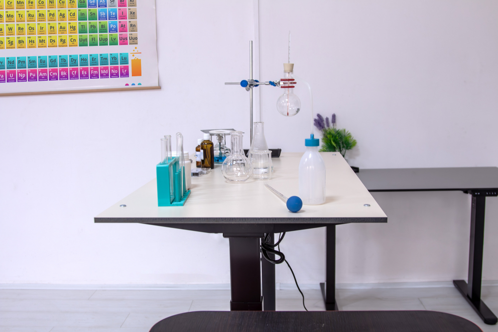 Masa laborator pentru prezentare experimente [7]