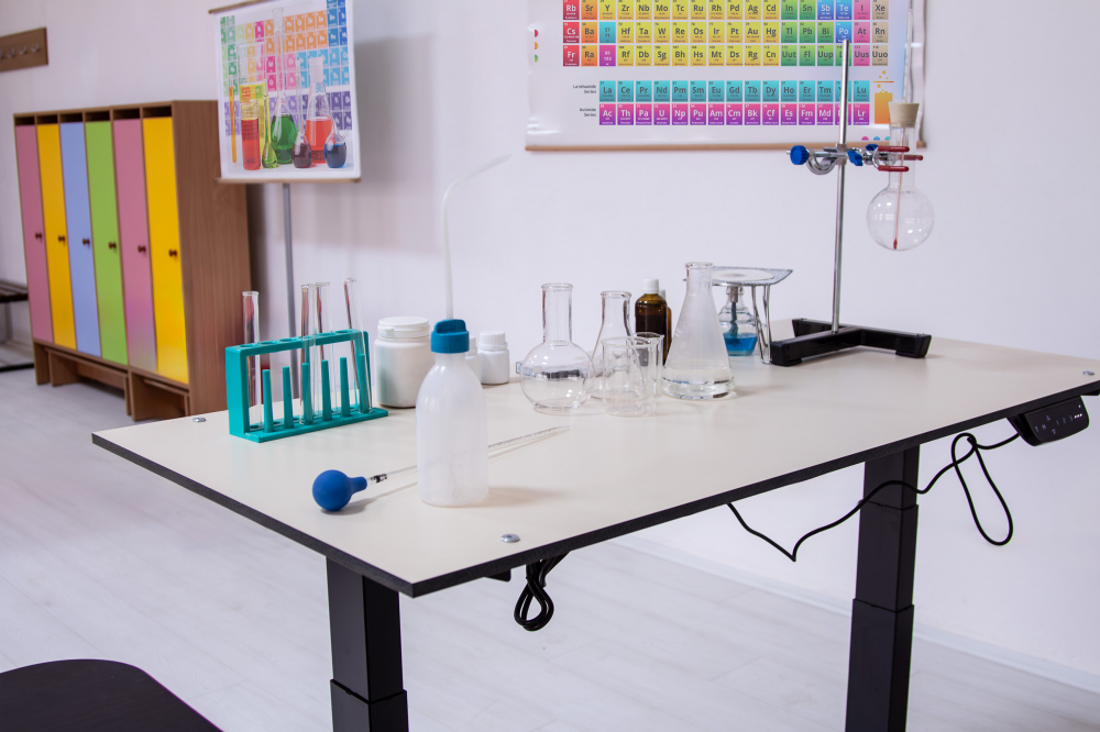 Masa laborator pentru prezentare experimente [5]
