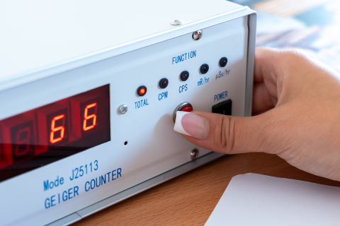 Contor digital Geiger – detector de radiații [4]