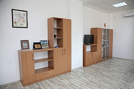 Dulap cu vitrină VICTOR [4]