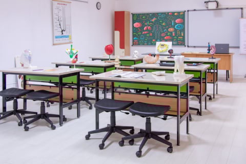 Masă de laborator cu blat termorezistent, 2 elevi, GAMMA [6]