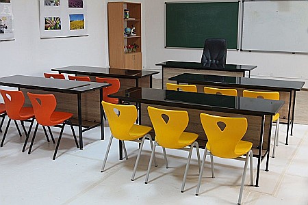 Masă de laborator START [8]