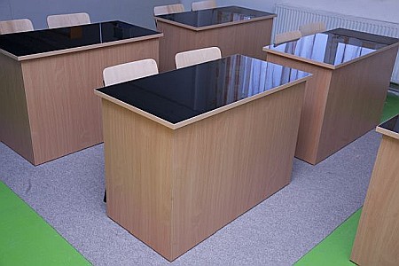 Masă laborator cu blat din sticlă termorezistentă  KARA [8]