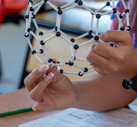 Model molecular C60 Fulerin Buckminster – structură tridimensională [2]