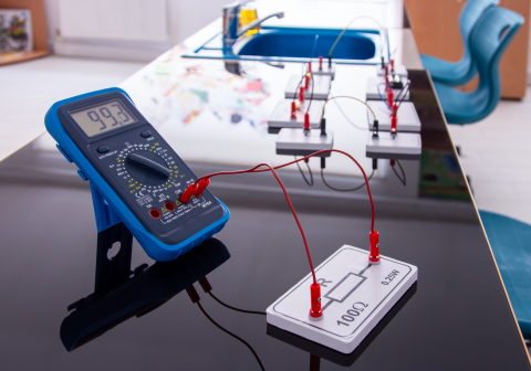 Modul de electricitate și magnetism pentru profesori gimnaziu OME 4142/2022 și OMEN nr. 3393 [2]