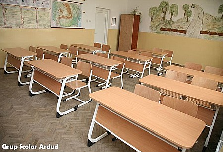 Set dublu KARA fix (bancă + scaune) - L [1]