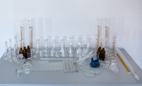 TRUSE SI MODULE PENTRU GIMNAZIU - Trusa de sticlărie pentru o grupă de 2 elevi