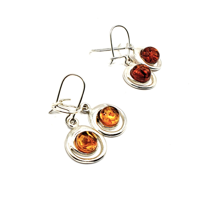 Cercei Chihlimbar, formă rotundă, închidere tip tortiță, montați în argint [4]