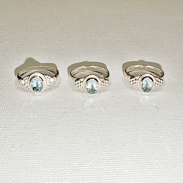 Inel Topaz fațetat montat în argint [5]