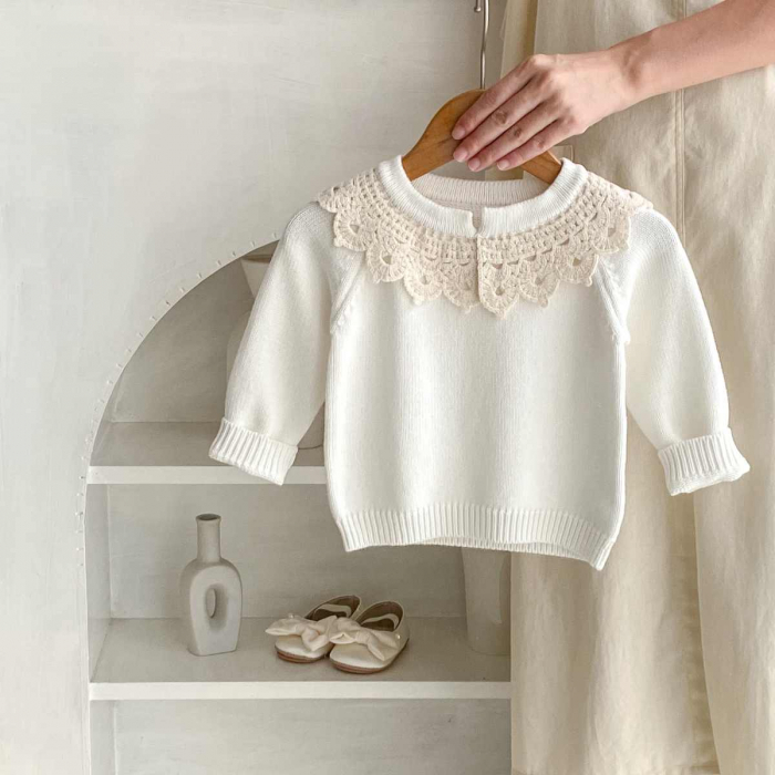 Pulover alb cu guler brodat [1]