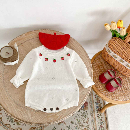 Pulover alb stil body, cu broderie capsuni, bumbac, cu decolteu rotund la baza gatului, [4]