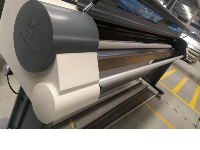 Plotter 180 cm dotat cu 2 capuri de tipărire [4]