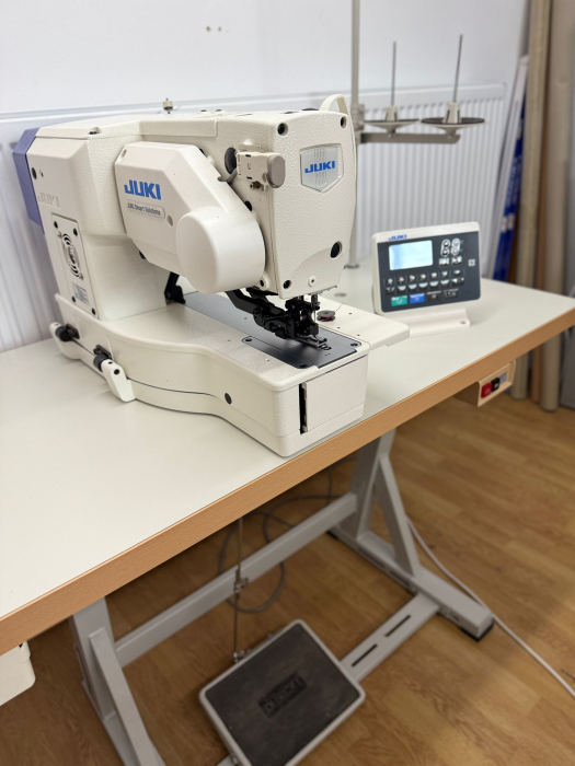 JUKI LBH1790AB Mașină de cusut butoniere drepte de mare viteză, direct drive [3]