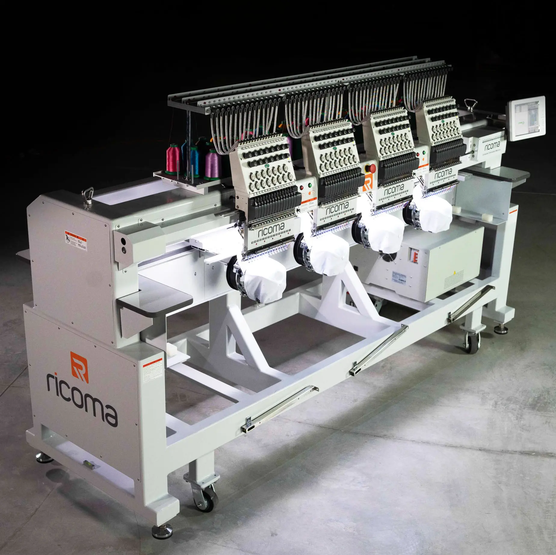 Masina de brodat industriala, cu 4 capete si 15 culori, cu camp mare de brodat Ricoma CHT2-1504 [3]