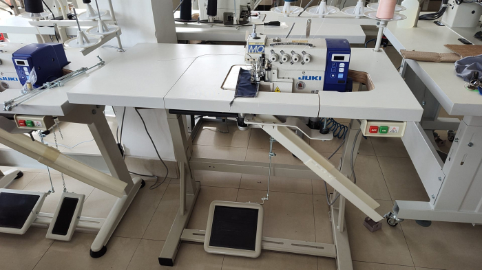 Masina de  surfilat cu 2 ace, 5 fire , motor direct drive, Juki Mo-6816S/DD10 [4]