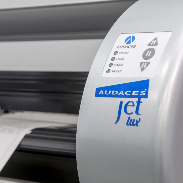 Plotter tipare,latime 185 cm dotat cu 2 capuri de tipărire. [2]