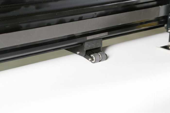 Plotter 180 cm dotat cu 2 capuri de tipărire [9]