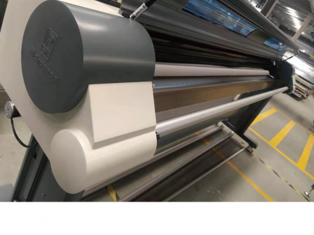 Plotter 180 cm dotat cu 2 capuri de tipărire [3]