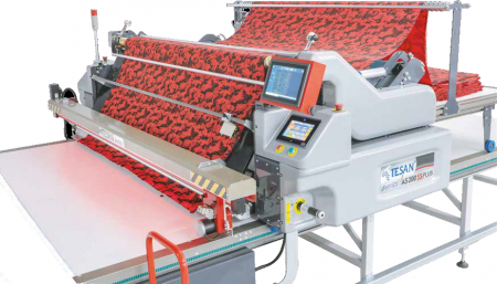 Mese de spanuit - croit - Masina de spanuire automata a materialelor flexibile cu platforma pentru operator