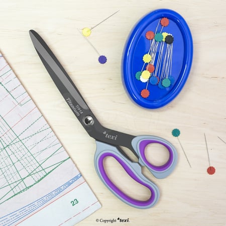 Foarfeca de croitorie profesională acoperită cu titan 9 1/4" (23,5 cm) TEXI TITANIUM Ti914 [1]