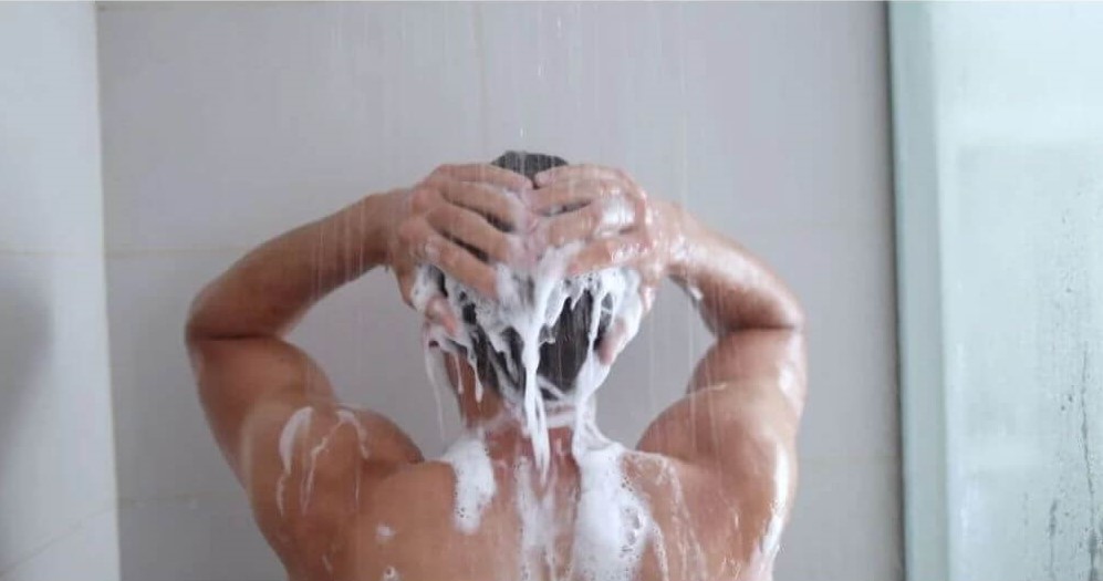 Cele Mai Bune Geluri de Duș pentru Bărbați: Recomandări și Ghid de Alegere