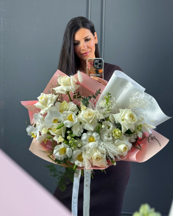 Buchet Mix de Flori "All White" [3]