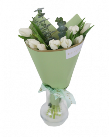 1-8 Martie - Buchet 9 Lalele cu Eucalipt