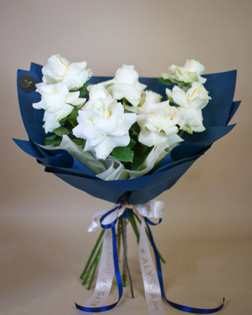 Buchete Trandafiri - Buchet 9 Trandafiri "White Blooming"